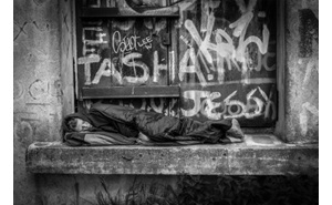 492445641 homelessness IMPORTED: www_commonwealthfund_org____media_images_newsletters_quality_matters_oct_nov_2014_492445641_homelessness_h_185_w_300.jpg