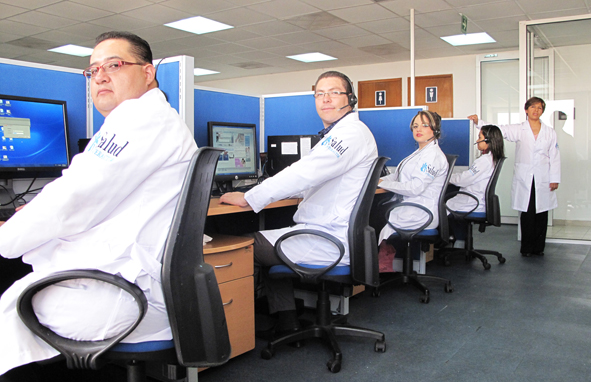 doctors-call-center-2 IMPORTED: www_commonwealthfund_org____media_images_publications_case_study_2017_aug_medicallhome_and_consejosano_doctors_call_center_2.jpg