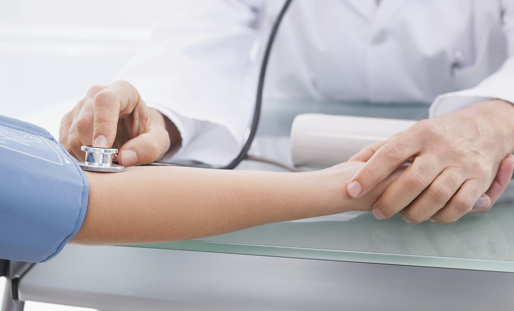 armstethoscope 518311209 1024x620 savedforweb doctor patient hospital health care
