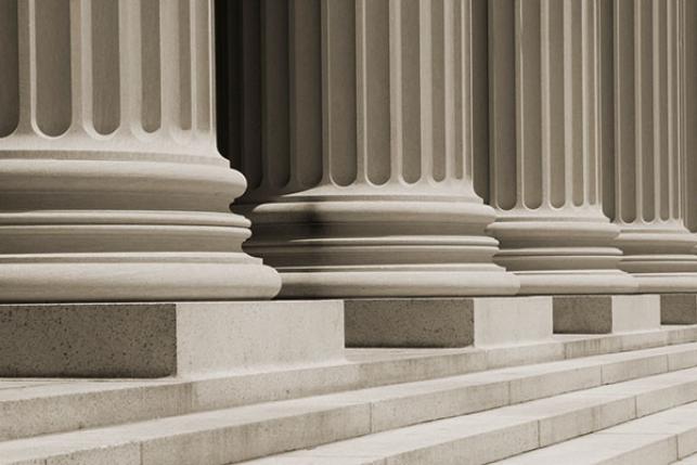 columns at courthouse