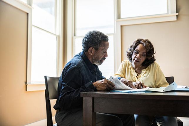 couple-reviewing-their-medical-bills