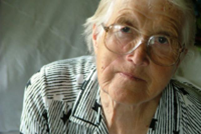 nursing-home-woman Nursing Home Woman
