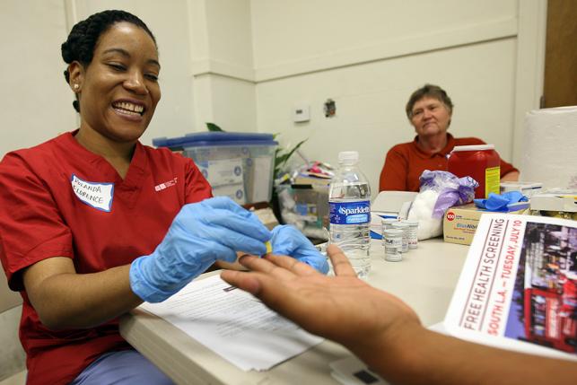 la free health clinic a 148134575 1024x620 Doctor Patient