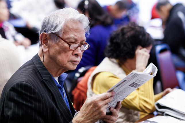 dixonnanshanseniors151 1024x620 web seniors nursing home health asian american