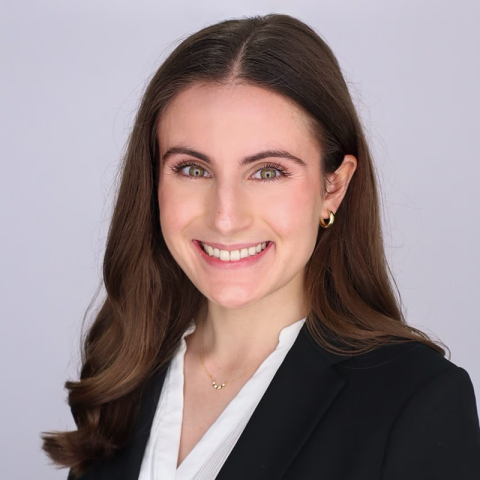 Abigail Knapp headshot