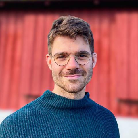 Headshot of Benjamin Barsky