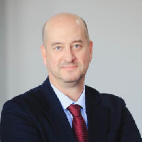Headshot of David Lipschutz