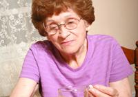 elderly-person-taking-pills Elderly person taking pills