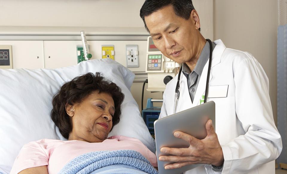 docshowspatientonipad 178495521 1024x620 digital health