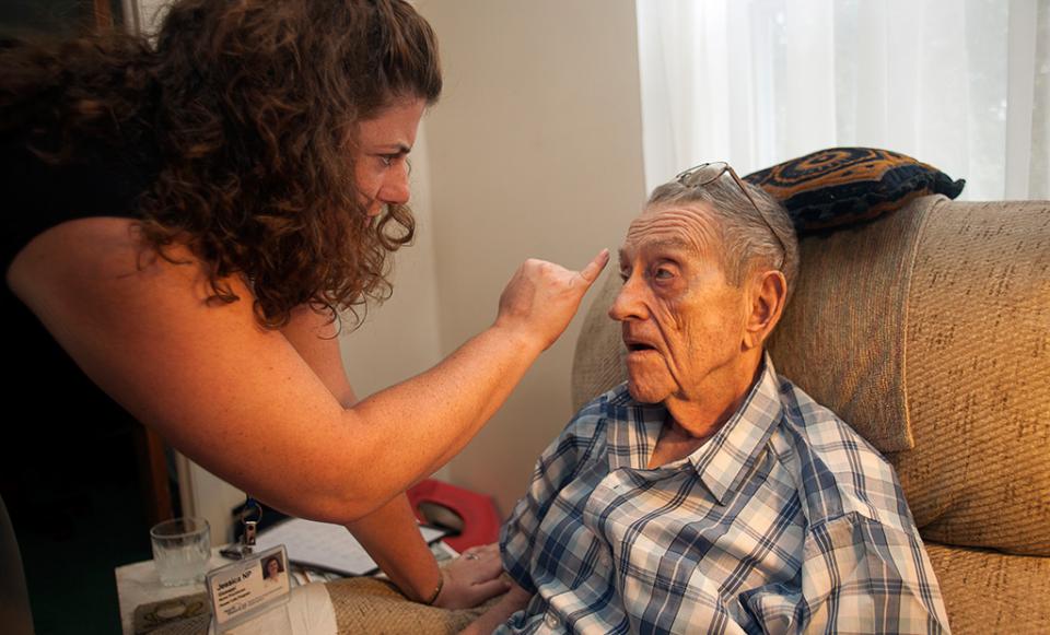 mg 6515b 1024x620 savedforweb doctor patient home visit health care