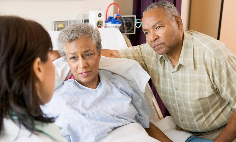doctalkingtoseniorcouple 100041130 1024x620 Seniors