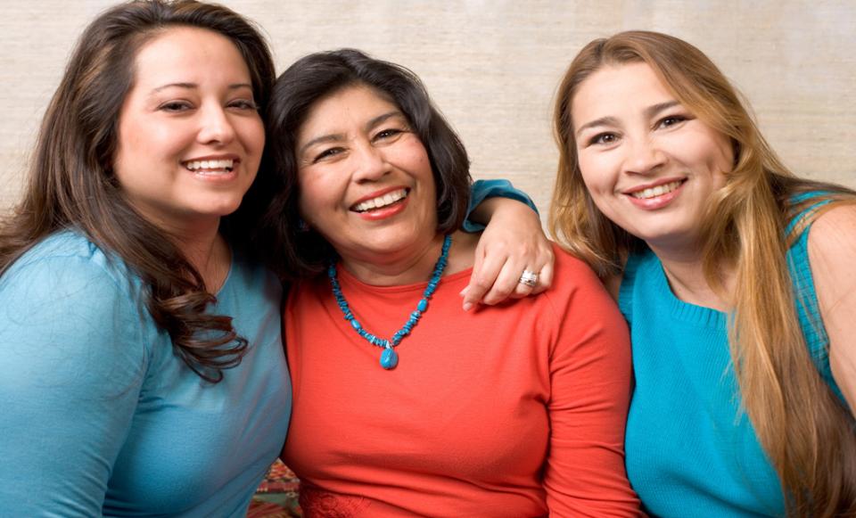88017083 1024x620 web Latino women