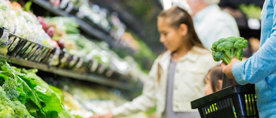 people shop for food paid for by Medicaid Managed Care investments