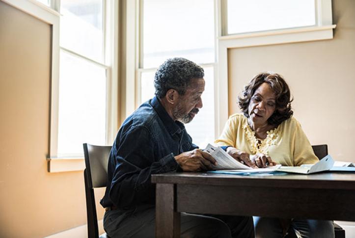 couple-reviewing-their-medical-bills