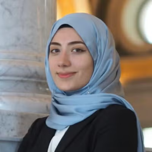 Headshot of Zeynep Celik