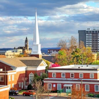Fayetteville is the third-largest city in Arkansas and county seat of Washington County. Fayetteville is on the outskirts of the Boston Mountains, deep within the Ozarks.